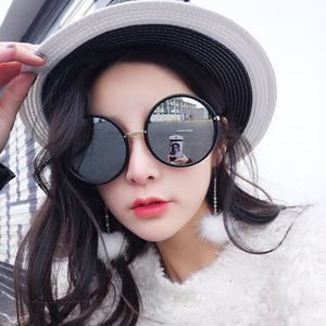 Gafas de Sol Redondas para Mujer K3-9033, Montura Amarilla, Protección UV400 Tipo 3, Lentes AC, Estilo Moderno - Product Image 4