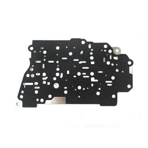 Placa espaciadora del cuerpo de la válvula de control de transmisión 6F35 DV6P-7Z490-AA compatible con accesorios para automóviles FORD MAZDA - Product Image 2