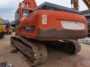 รถขุดขนาดกลาง-ใหญ่ Doosan DH300LC-7 สีเดิมคุณภาพสูง ขายในราคาถูก - Product Image 6