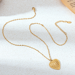 قلادة بقلادة على شكل قلب من الفولاذ المقاوم للصدأ مع الزركون، هدية عيد الحب مع شهادة CE - Product Image 4