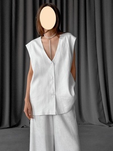 Conjunto de Dos Piezas de Estilo Urbano Moderno: Chaleco sin Mangas de Color Sólido con Cintura Baja en V y Detalle Trenzado, Combinado con Pantalones Anchos de Pierna Ancha - Product Image 5