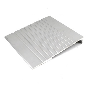 Rampe <span class=keywords><strong>de</strong></span> <span class=keywords><strong>seuil</strong></span> <span class=keywords><strong>de</strong></span> <span class=keywords><strong>porte</strong></span> en aluminium Bande <span class=keywords><strong>de</strong></span> transition pour selle <span class=keywords><strong>de</strong></span> <span class=keywords><strong>porte</strong></span> <span class=keywords><strong>coulissante</strong></span> pour fauteuil roulant Scooters Power Chairs Walker - Product Image 2