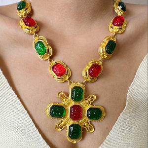 Kaimei 2025 Joyería de Moda al por Mayor, Collares de Aleación Baratos para Mujer, Collares de Metal con Diamantes de Estilo Barroco, Collares Largos Punk con Cruz - Product Image 1