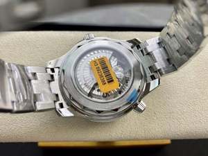 Reloj de Buceo Mecánico Automático de la Mejor Calidad, Esfera de 42 mm, Movimiento 8800, Resistente al Agua, Bisel de Cerámica Negra, Esfera Blanca, 300 m - Product Image 5