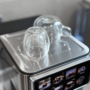 Cafetera PANCERKA de 500 ml con Pantalla Táctil Italiana, Sistema de Agua Caliente, Cafetera Espresso para Uso Doméstico - Product Image 3