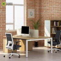 Fabricant de mobilier de bureau Poste de travail extensible en bois Fesk Bureaux modernes avec panneau pour 8 personnes