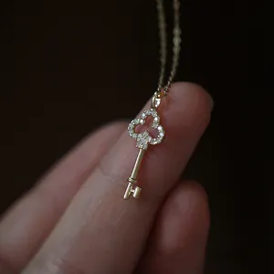 S925 серебро 14K позолоченный CZ маленький винтажный ключ кулон ожерелье для женщин