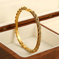 Bracelet à breloques en acier inoxydable plaqué or 18 carats italien personnalisé à prix réduit Bracelets de mode Bijoux pour femmes Accessoires