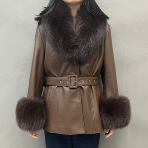 Super Offerta Nuovo Cappotto In Pelliccia Invernale Spesso E Caldo Giacca da Donna In Pelle di Montone con Collo e Polsini in Pelliccia di Volpe - Product Image 3