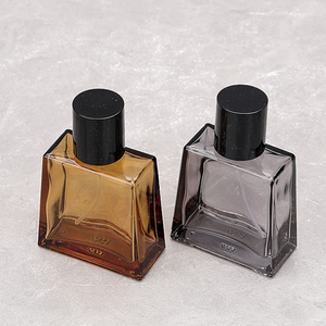 High Quality 30ml Glass <b>Bottle</b> <b>Spray</b> Perfume Atomizing Pump Cover <b>Empty</b> Perfume Flat square <b>Spray</b> Perfume <b>Bottle</b> - Product Image 2