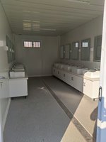 Maison modulaire préfabriquée multi-étages moderne en conteneurs, conception en kit pour hôtels et commerces, avec panneaux sandwich épaissis