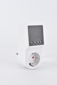 Регулируемая розетка-защитник от перенапряжения европейского стандарта, 220В 16А, с защитой от скачков напряжения - Product Image 3