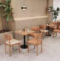 Set di Tavoli e Sedie in Legno Massello Minimalista per Bistrot, Caffetterie, Negozi di Tè, Bar e Snack Bar - Ecologico