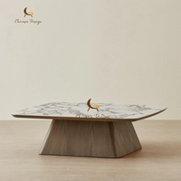 Table basse minimaliste en chêne, best-seller, avec base conique et grain de bois visible – Mobilier élégant pour salon