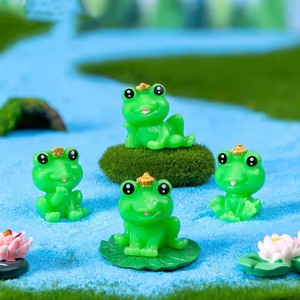 Hot Bán Thu Nhỏ Nhựa Vương Miện Ếch Châu Âu Vườn Trang Trí Nội Thất Nhà Dollhouse Thu Nhỏ Thủ Công Động Vật Bán Buôn Có Sẵn - Product Image 2