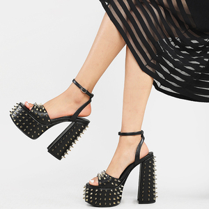 Sandales à plateforme haute avec rivets métalliques, talons épais brillants, chaussures d'été pour femmes, escarpins à talons - Product Image 5