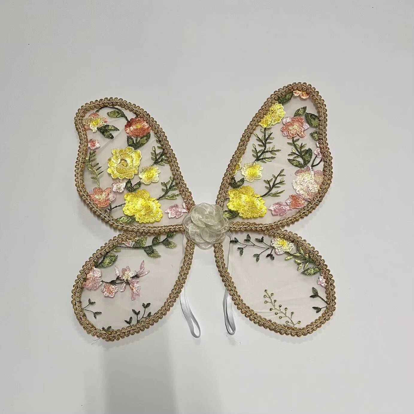 Ailes beiges à fleurs