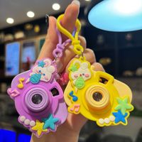 Porte-clés en PVC en vrac, avec projection 3D de simulation, pour enfants, motif dessin animé mignon, design de voiture, cadeau créatif, jouet mini-caméra
