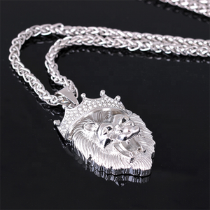 <span class=keywords><strong>Collana</strong></span> Luminosa Hip Hop con Corona e Testa di <span class=keywords><strong>Leone</strong></span> Tempestata di Diamanti, Effetto Fluorescente al Buio - Product Image 4