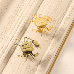 Ganchos y colgadores de pared creativos de latón con forma de cangrejo <span class=keywords><strong>Fiddler</strong></span>, bonitos accesorios para muebles - Product Image 2