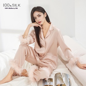 <span class=keywords><strong>Pijama</strong></span> <span class=keywords><strong>de</strong></span> seda <span class=keywords><strong>de</strong></span> morera 100% para mujer, 19mm, costura <span class=keywords><strong>de</strong></span> plumas, ligero, <span class=keywords><strong>de</strong></span> lujo, informal, prendas <span class=keywords><strong>de</strong></span> vestir para el hogar, Colección Primavera <span class=keywords><strong>Verano</strong></span> - Product Image 3