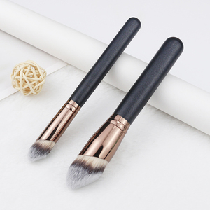 Pinceau <span class=keywords><strong>de</strong></span> maquillage professionnel à logo personnalisé, poils synthétiques doux, pour anticernes, fond <span class=keywords><strong>de</strong></span> <span class=keywords><strong>teint</strong></span> et blush – Nouvelle collection très prisée - Product Image 3