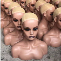 Tête de mannequin réaliste noire avec buste et épaules en plastique PP PVC, support pour perruques, maquillage, accessoires de beauté, présentoir de vente au détail