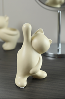 Ornements de chat en céramique lisse style crème, sculptures de chatons en porcelaine mate chaleureuse, décorations esthétiques douces pour la maison et le bureau