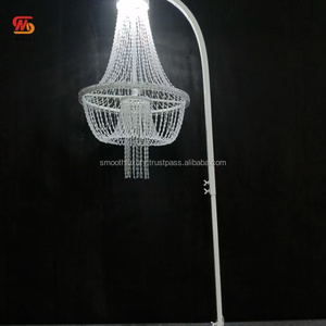 คริสตัลอะคริลิคที่แขวนได้อย่างเรียบหรูประดับลูกปัดตกแต่งเพดานงานแต่งงานสไตล์หรูหราพร้อมขาตั้งที่สวยงาม - Product Image 4