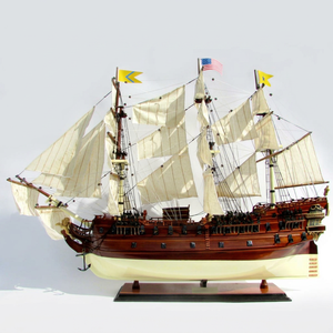 Modèle de bateau à voile en bois USS BONHOMME RICHARD - Artisanat nautique peint à la main 80L X 18W X 65H cm Décoration et cadeau de fêtes - Product Image 1