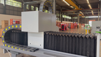 Routeur CNC 3 axes haute précision SUDA avec moteur de broche 2,2 kW, pompe à engrenages et maintien automatique des pièces sous vide pour un travail efficace de l'aluminium