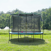 Trampoline d'extérieur Zoshine Premium durable avec filet de sécurité et toboggan pour enfants et adultes, idéal pour les loisirs et l'exercice dans le jardin.