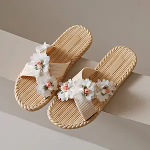 New Arrival Sweet Sandals Summer Beach Slipper Cross Flat Sole Slippers Fashion Flower Slippers For Women