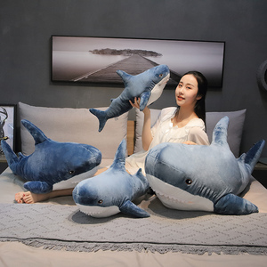 Coussin Doux et Adorable en Peluche Requin Rayé <span class=keywords><strong>Super</strong></span> Doux avec Rembourrage en Coton PP 120cm Broderie Cadeau Populaire pour la Saint-Valentin - Product Image 3