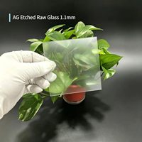 Verre optique ultra-fin 1,1 mm AG gravé mat anti-reflet, compatible avec l'usinage CNC, le trempage et le service OEM personnalisé