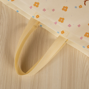 Sac fourre-tout Xinsen Three Deer, sac cadeau non tissé, sac d'emballage cerf de dessin animé, sac de rangement pour cadeau d'anniversaire - Product Image 4