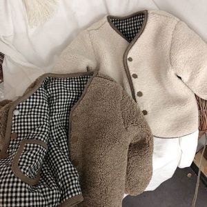 Nouvelle Collection Hiver 2025 – <span class=keywords><strong>Manteau</strong></span> Double Face Simple Boutonnage Teint en Pièce, Style Coréen, en Fourrure d'Agneau et Coton Rembourré à Carreaux pour Garçons et Filles - Product Image 3