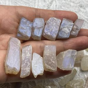 Piedra Lunar Azul Natural Brillante al por Mayor para Decoración del Hogar, Difusores, Fabricación de Joyas y Regalos Únicos para Fiestas - Product Image 3