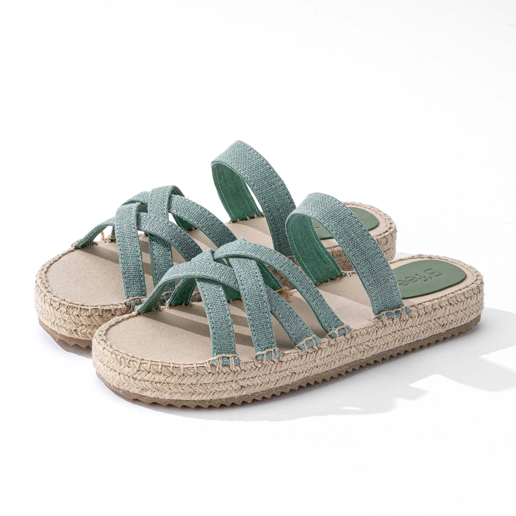 สีเขียว