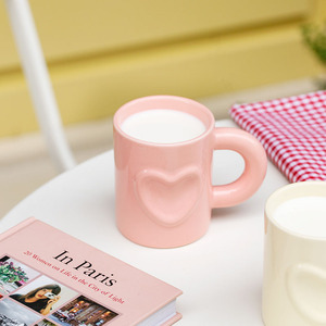 Tasse à café en céramique, style coréen ins, haut de gamme, couleur macaron, avec cœur pour fille - Product Image 3