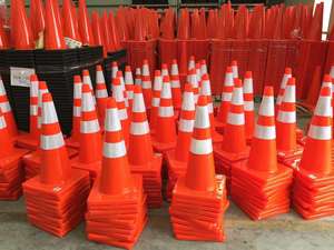 30cm 45cm 70cm 90cm PVC Plástico Reflectante Advertencia Base de goma Cono de seguridad vial - Product Image 3