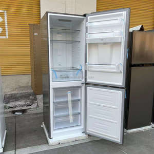 Réfrigérateur Samsung à double porte couleur argent 330L avec distributeur d'eau, classe A+++, efficacité énergétique, usage domestique et hôtelier - Product Image 4