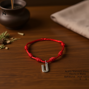 Braccialetto Nodo a Sette Stelle in Acciaio Inossidabile con Lettera U e Corda Rossa, Amuleto di Protezione Fatto a Mano - Product Image 2