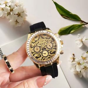 Reloj de diamantes para hombre, personalizado, de lujo, cronógrafo, con esfera de tigre, correa de caucho, reloj de pulsera de acero inoxidable. - Product Image 2