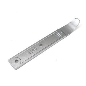 Ciseau à démonter en acier 4140 de qualité industrielle, finition argent mat, outil de démontage - Product Image 1