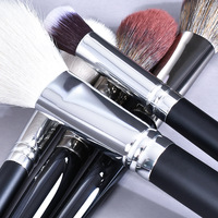 Ensemble de pinceaux de maquillage de luxe en poils de chèvre de qualité supérieure avec pinceau à raser, kit de pinceaux cosmétiques à poils doux et étui pour une utilisation quotidienne et en voyage