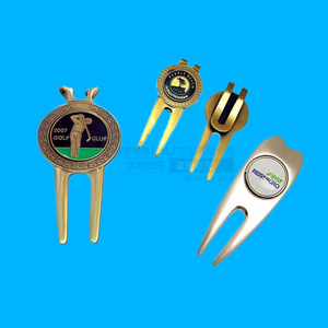 Metal <b>Golf</b> Green Fork Zinc Alloy Bronze Color Outdoor Use Customization Available - Product Image 2