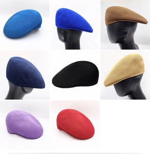 Toptan klasik nefes örgü bere Gorras Boina özel Logo düz üst kap Ivy şapka erkekler için yaz moda elbise