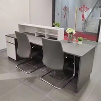 Bureau de réception moderne de luxe, réglable et personnalisable avec logo d'entreprise, en bois blanc, pour écoles, hôpitaux, centres commerciaux, bureaux, mobilier commercial
