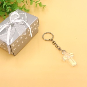 Venta al por mayor nuevo Baby Shower fiesta suministros bautismo <span class=keywords><strong>bautizo</strong></span> favor cristal Cruz llaveros llavero - Product Image 4
